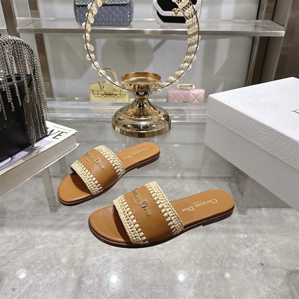 2025112818432210 250